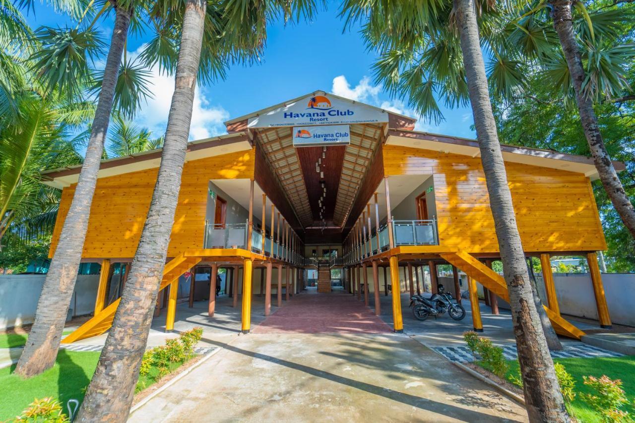 Havana Club Resort Trincomalee Exterior photo