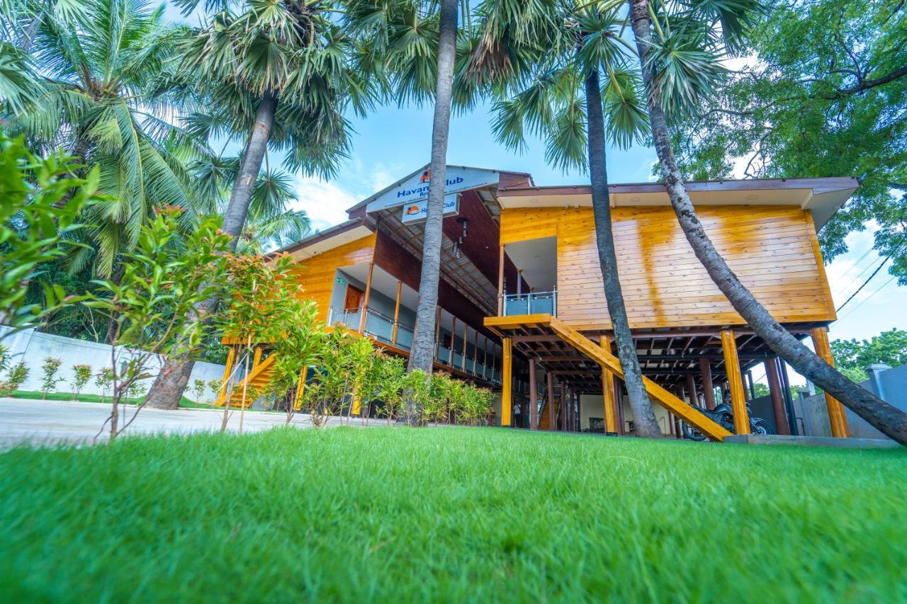 Havana Club Resort Trincomalee Exterior photo