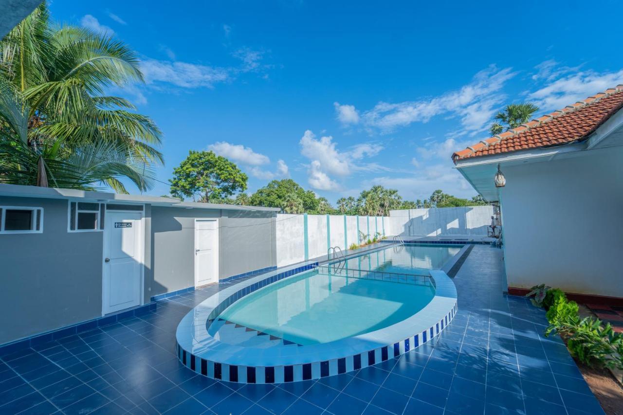 Havana Club Resort Trincomalee Exterior photo
